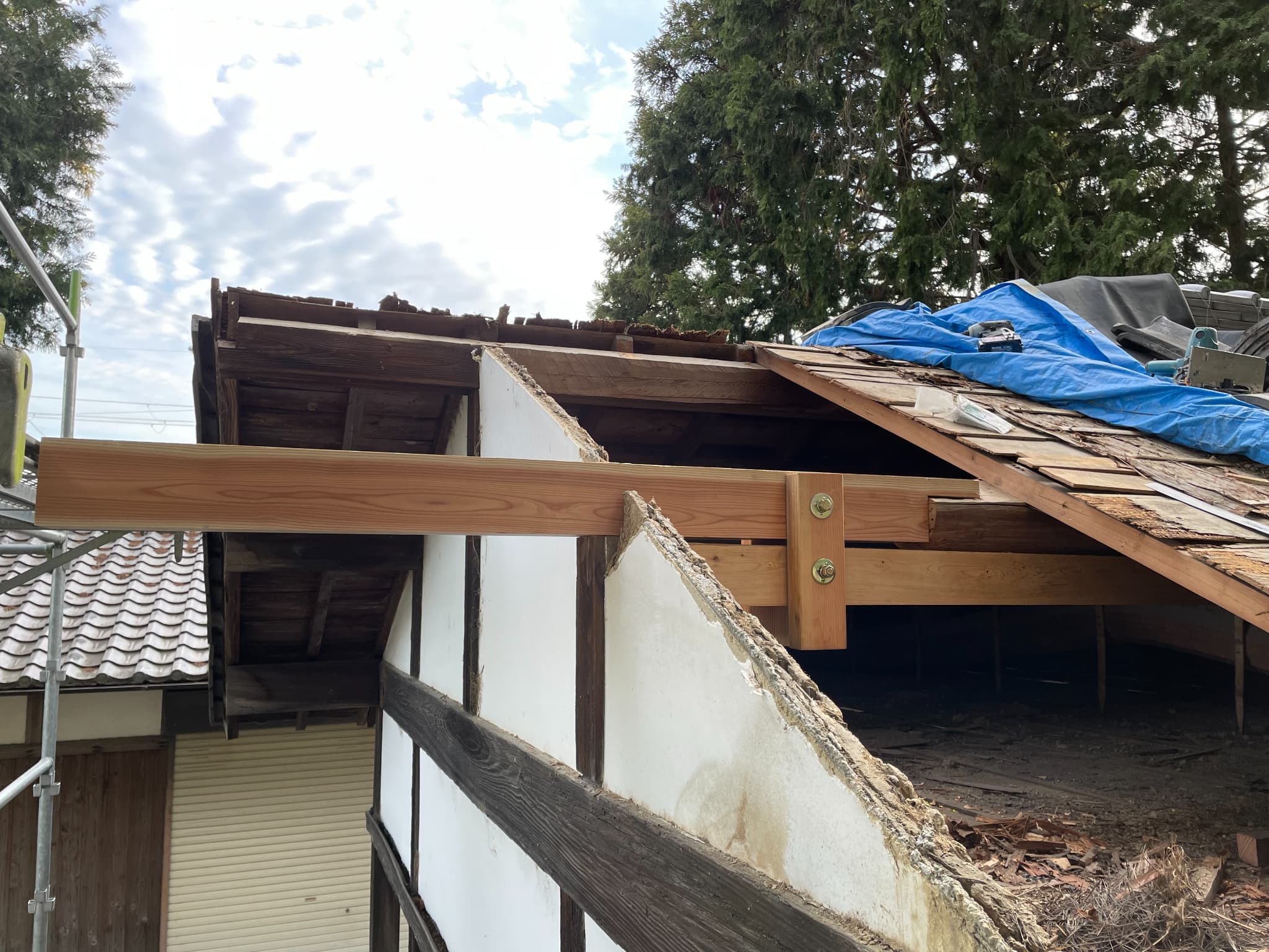 屋根修理イメージ